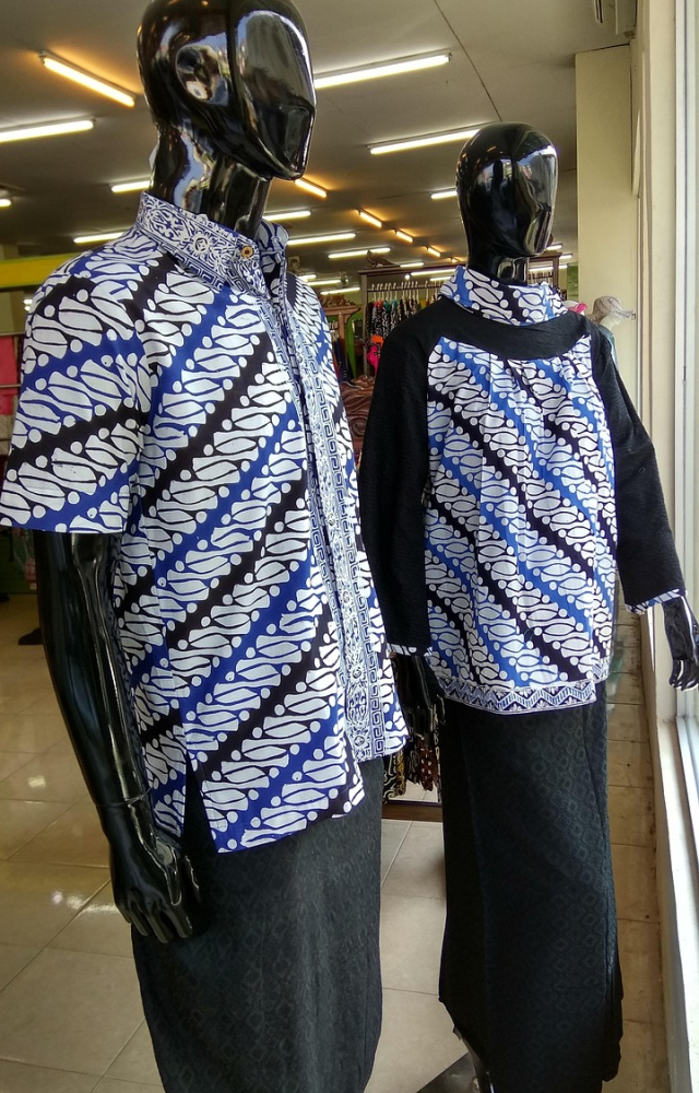 Kemeja Batik Modern